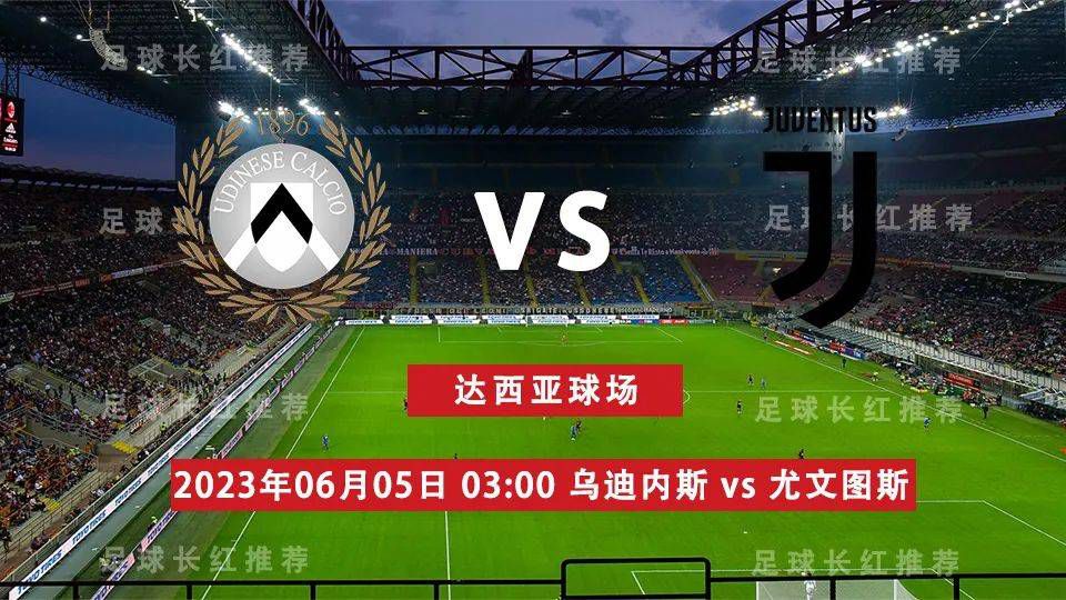 据悉，《独行月球》剧组使用了15个共计超4万平米的摄影棚，全片95%的镜头涉及特效，同时为了模拟真实月面，剧组更在6000平米的影棚中铺设200吨沙石模拟月面粉尘，100%实景搭建月球基地，视效场面震撼